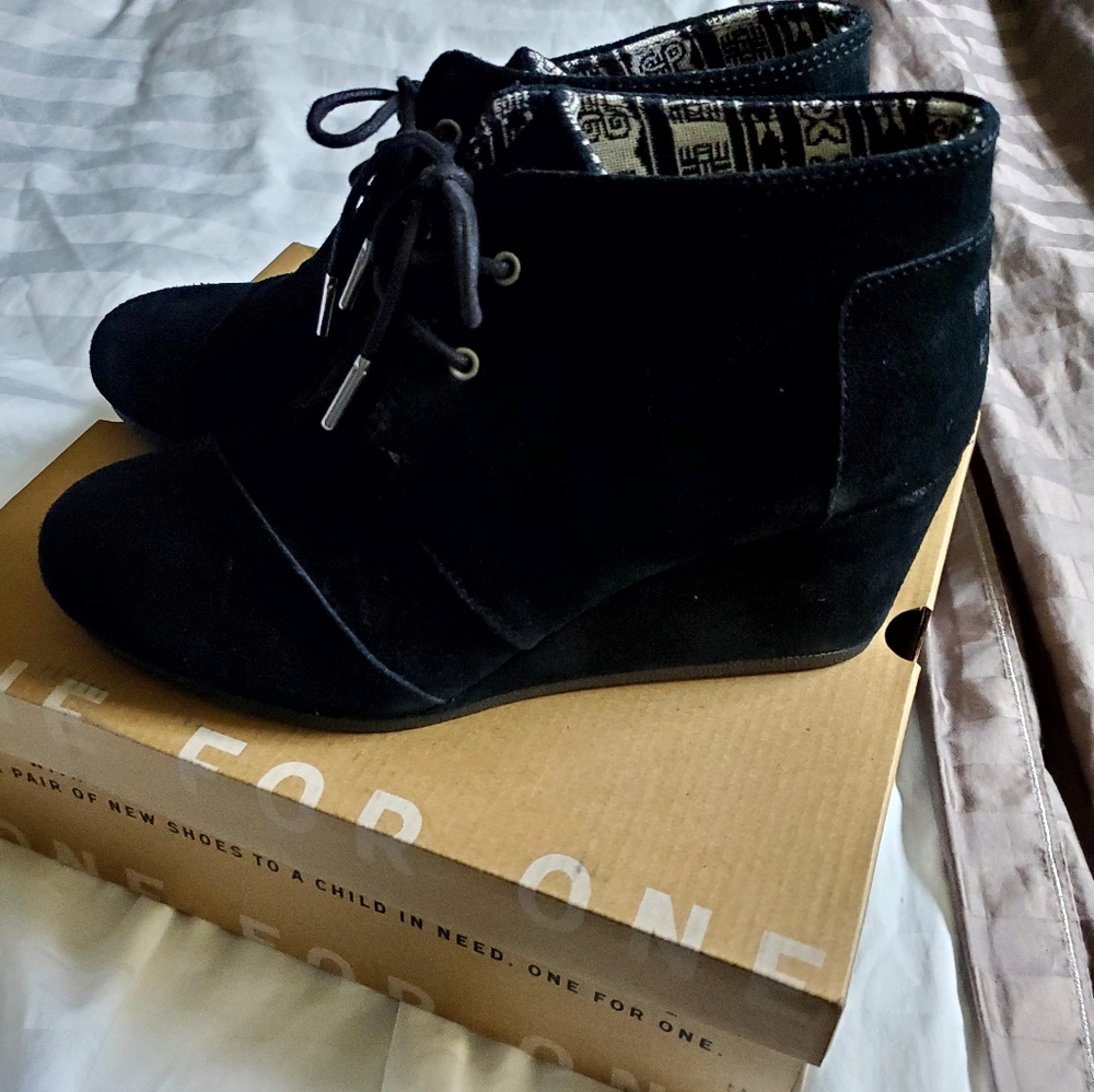 Toms Booties